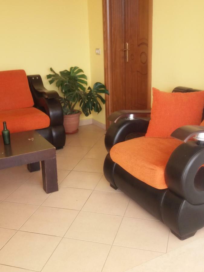 דיוויאקה Guesthouse Fatos Biti מראה חיצוני תמונה